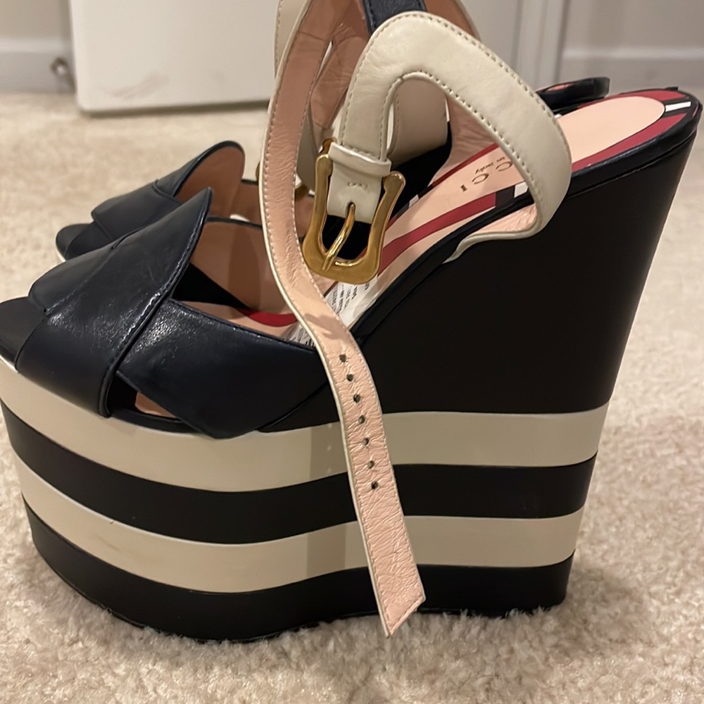 Gucci Platform Shoes - Picture 2 of 6